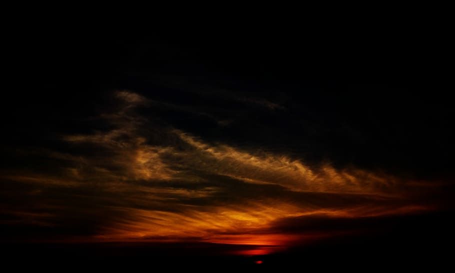 clouds during nighttime, white clouds at golden hour, sky, dark HD wallpaper