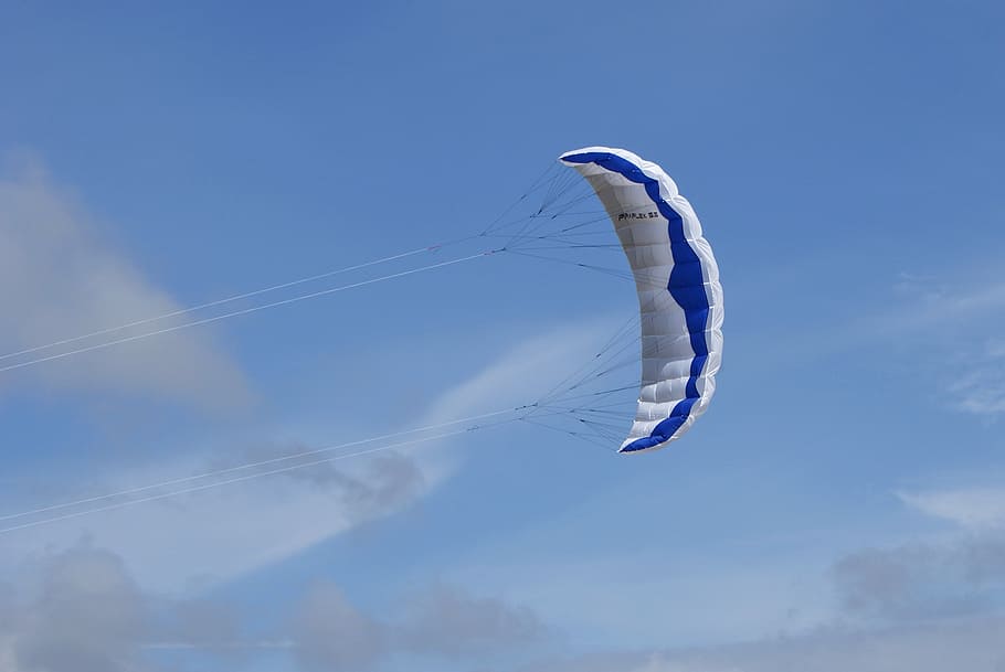 kite flying, sky, sports, cloud - sky, low angle view, day, HD wallpaper