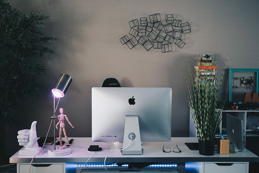 iMac monitor, silver iMac on desk, office, computer, plant, table HD wallpaper