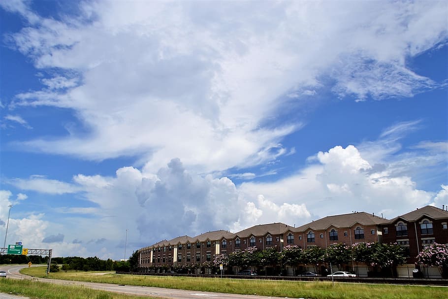 townhouses, houston texas, homes, skyline, clouds, residential, HD wallpaper