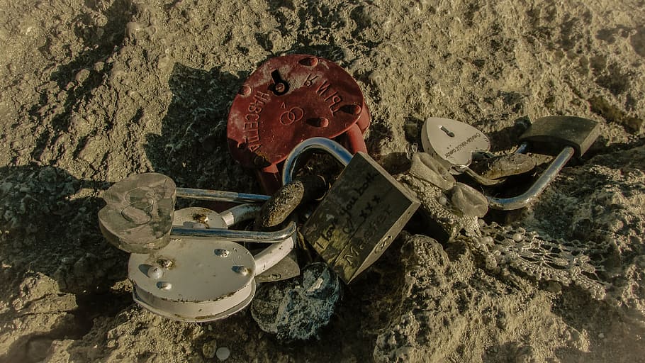 love, padlock, rock, romance, dedication, loyalty, eternity HD wallpaper