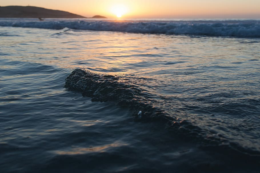 body of water at golden hour, sea waves, ocean, ripple, sunset HD wallpaper
