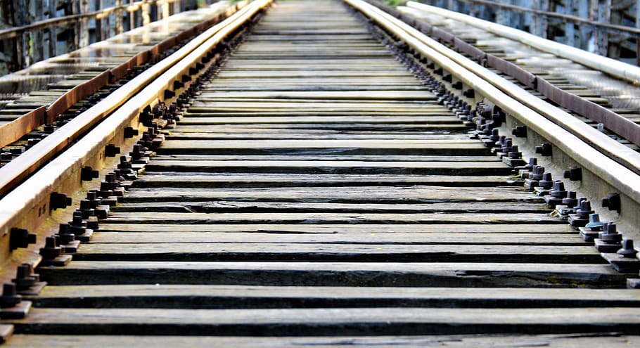 pathways, train, via, iron, wood, oxide, rusty, abandoned, trains HD wallpaper