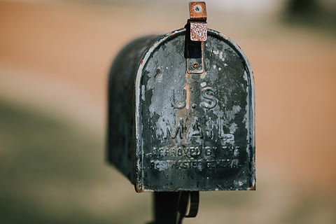 closeup photography of black U.S. mailbox, closeup photo of black US Mail mailbox HD wallpaper