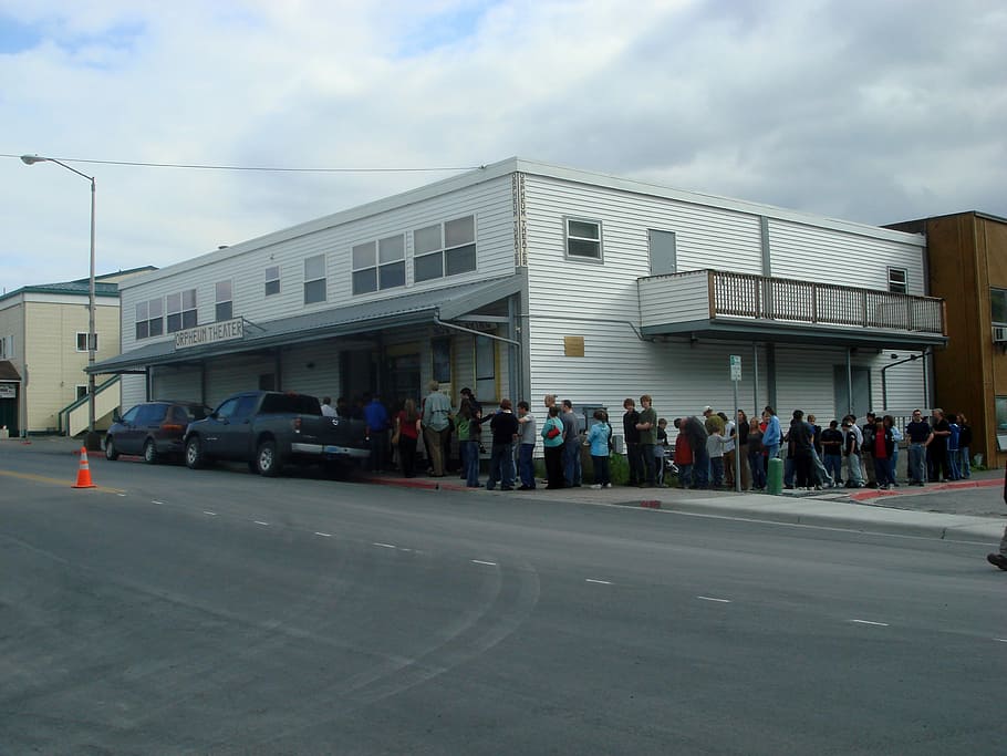 Customers line up in front of the Orpheum Theater in Kodiak, Alaska, HD wallpaper