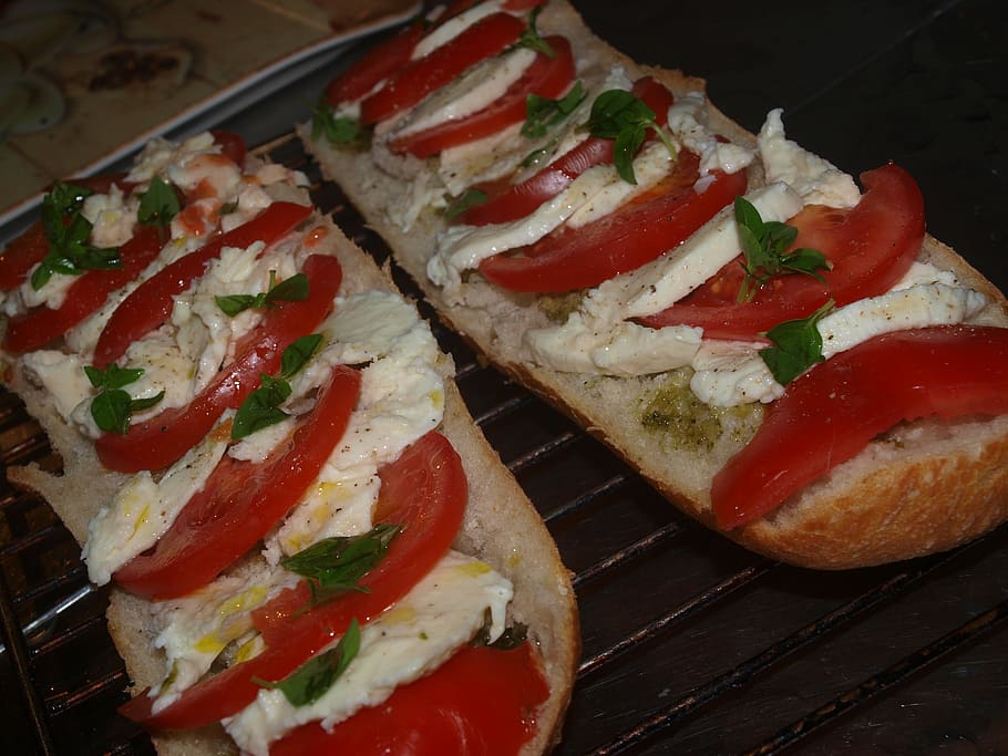Ciabatta, Tomato, Mozarella, basillicum, italian, bread, pizza HD wallpaper