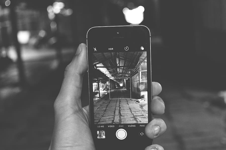 Taking A Photo Using Iphone, black and white, black-and-white HD wallpaper