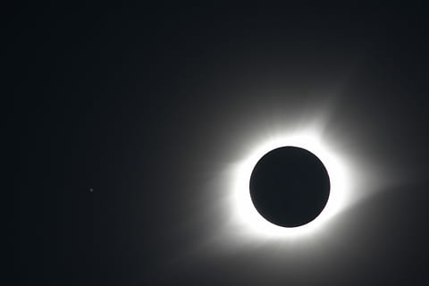 solar eclipse, lunar eclipse, moon, dark, planet, sun, light HD wallpaper