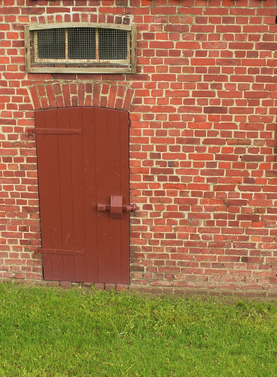 Wall, Door, Barn, Building, Masonry, bricks, brick wall, red HD wallpaper