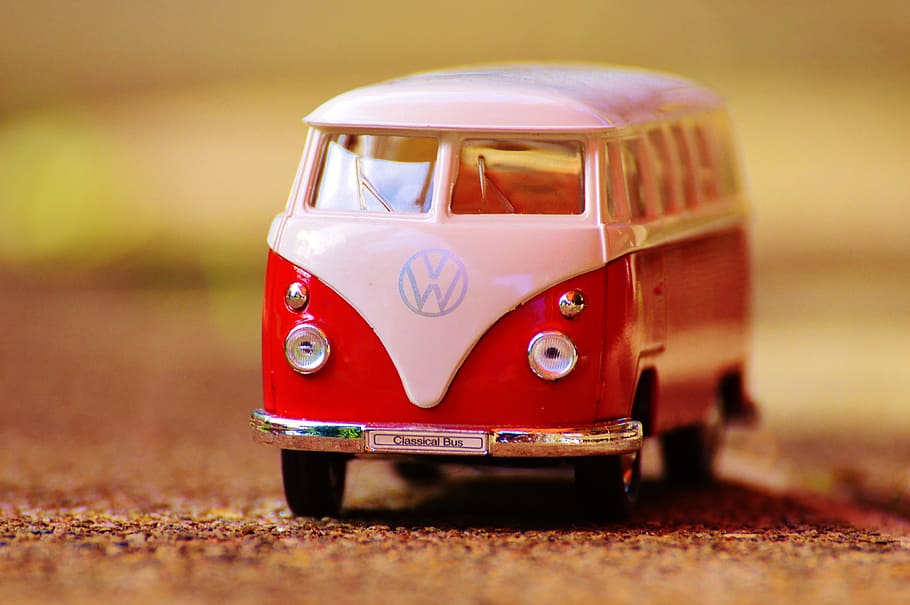 red and white Volkswagen T1 scale model, vw, bulli, vw bus, camper