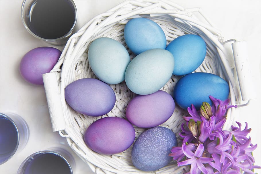 assorted painted eggs on round white wicker basket, easter HD wallpaper