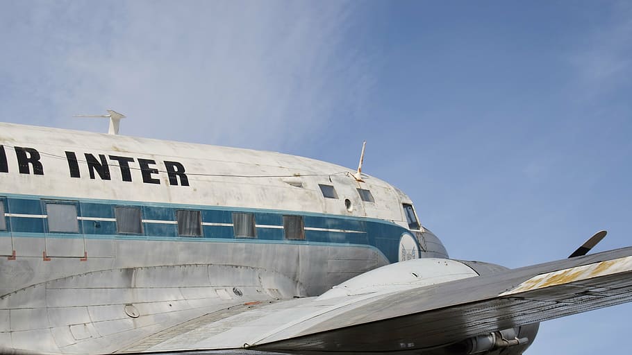 white and gray airplane under white and blue sky, aircraft HD wallpaper