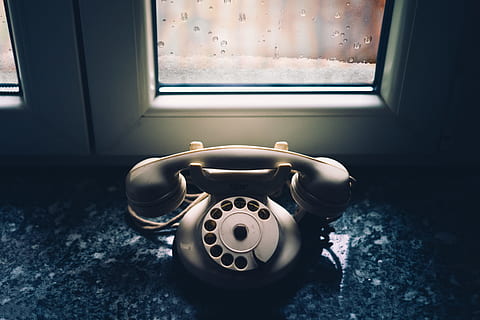 An old vintage telephone, technology, old-fashioned, retro Styled HD wallpaper