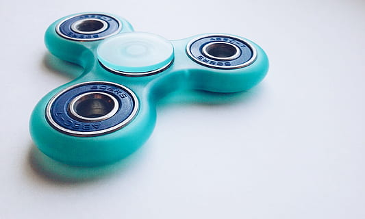 green and blue fidget spinner, Toy, Game, Trend, activity, boredom HD wallpaper
