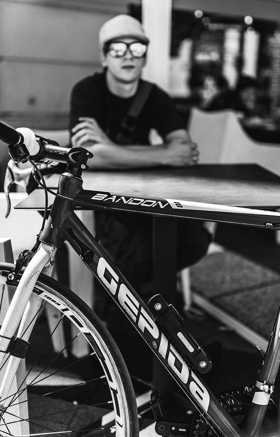 bicycle, guy, waiting, sunglasses, man, bike, lifestyle, young HD wallpaper