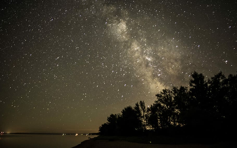 Milky Way Beyond the Trees in Bayfield, Wisconsin, astrophotography, HD wallpaper