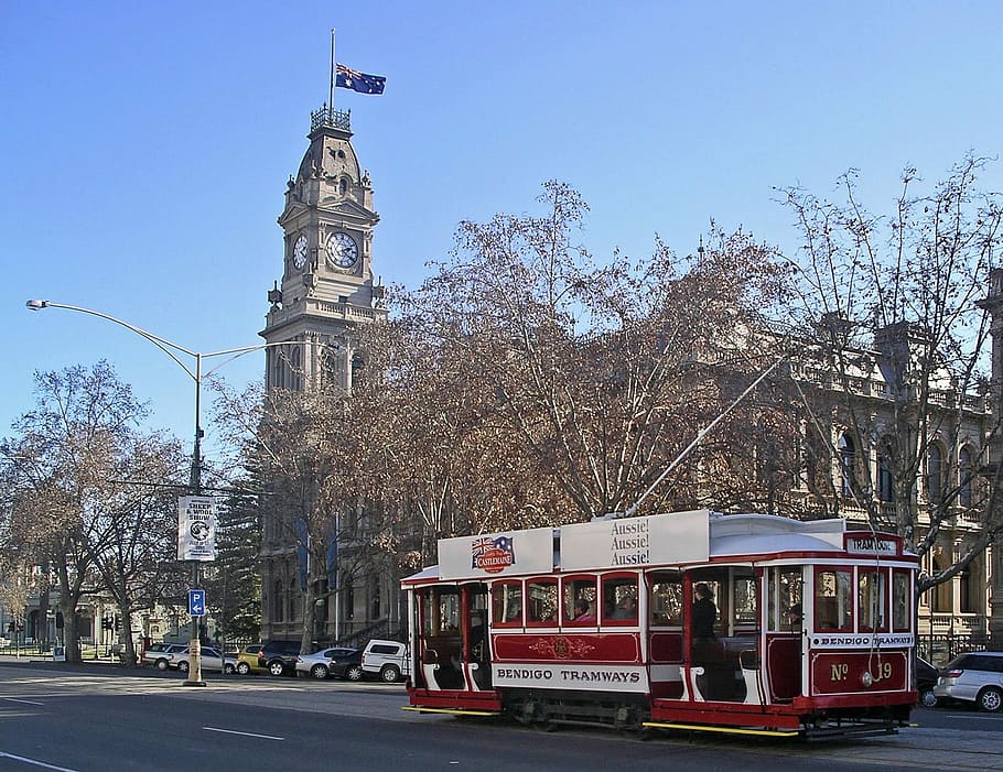 Talking tourist tram in central Bendigo, Victoria, Australia, HD wallpaper