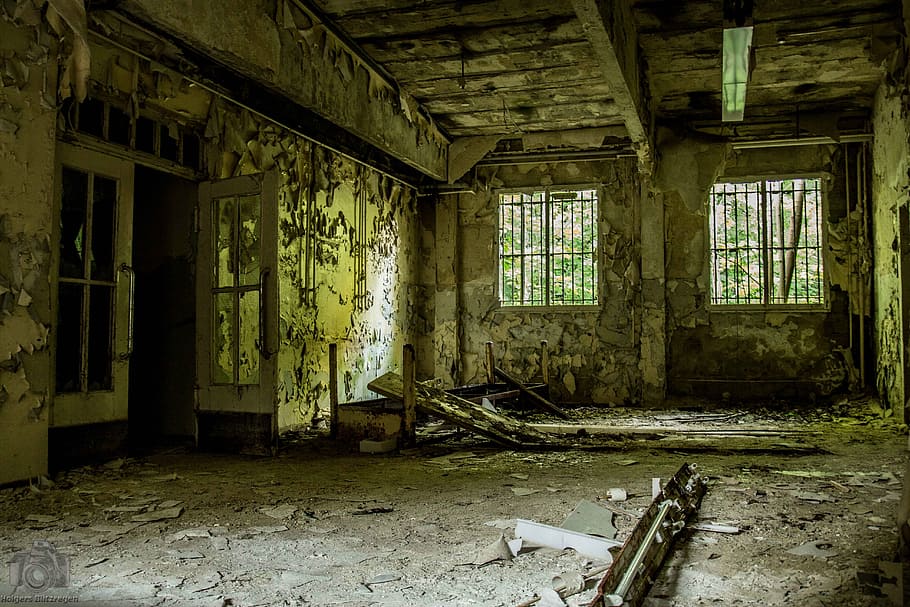 brown and black room interior, dilapidated, ruin, barracks HD wallpaper