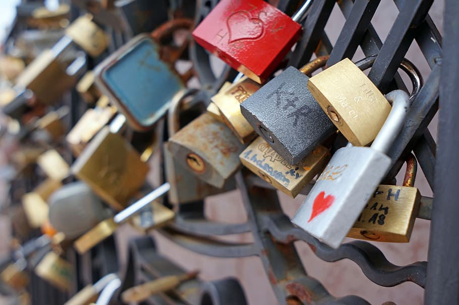 padlock, love, grid, love lock, metal, security, safety, protection HD wallpaper