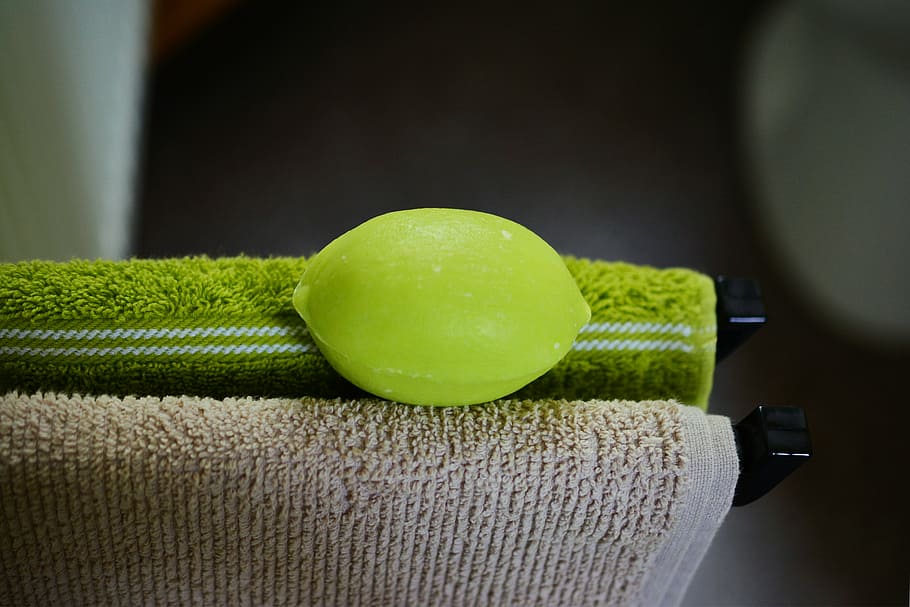 green ball on green and gray fleece rugs, towel, soap, guest toilet, HD wallpaper