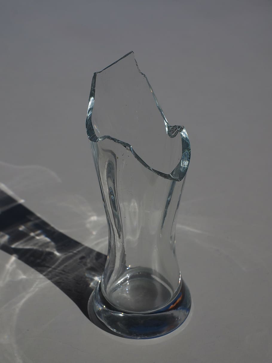 glass, broken, pointed, sharp, cut, glass breakage, studio shot HD wallpaper