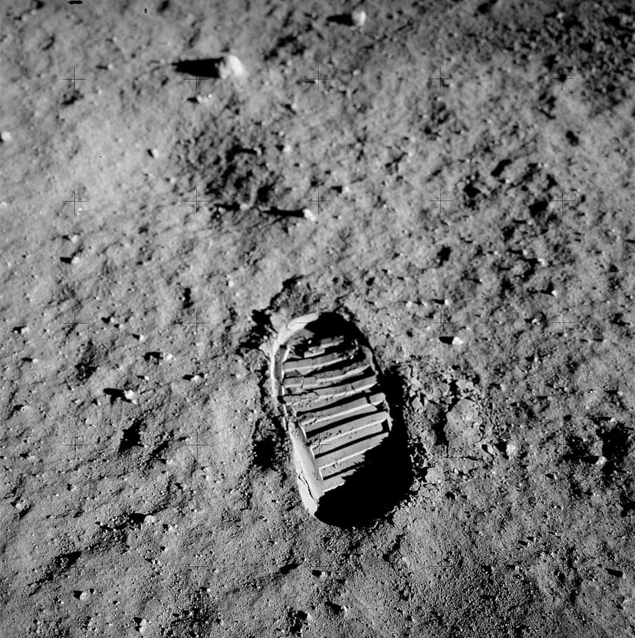 grayscale photography of footprint, apollo 11, buzz aldrin, lunar surface