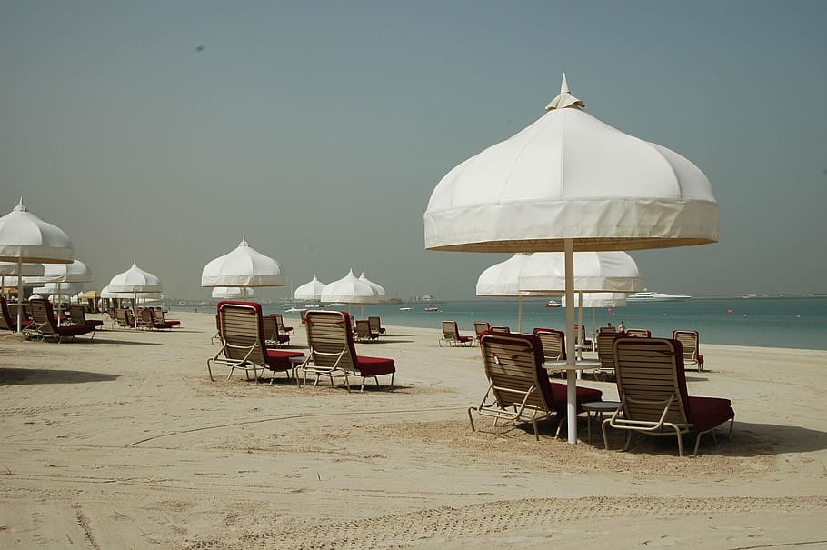 Beach, Dubai, Parasol, sea, sand, vacations, travel Locations HD wallpaper