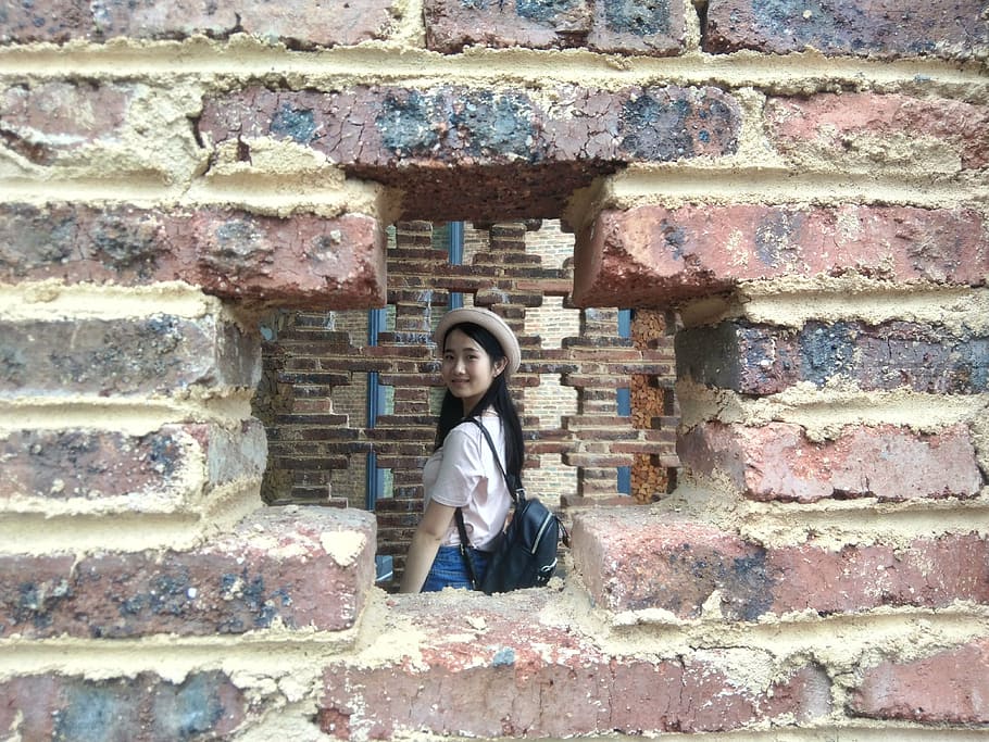 brick, box view, review, one person, wall, brick wall, architecture HD wallpaper