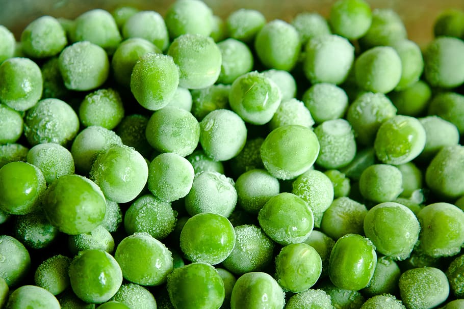 pile of frozen green peas, Veggies, Vegetarian, vegetables, organic, HD wallpaper