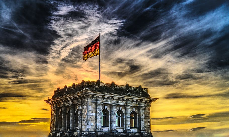 grey concrete building with flag, Bundestag, German Flag, Reichstag, HD wallpaper