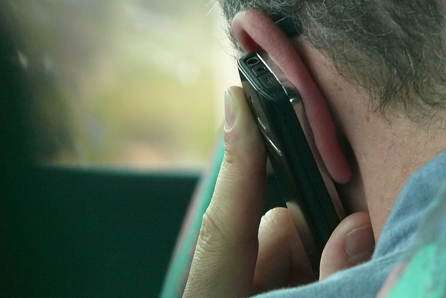 person holding phone, mobile, communication, connection, call HD wallpaper