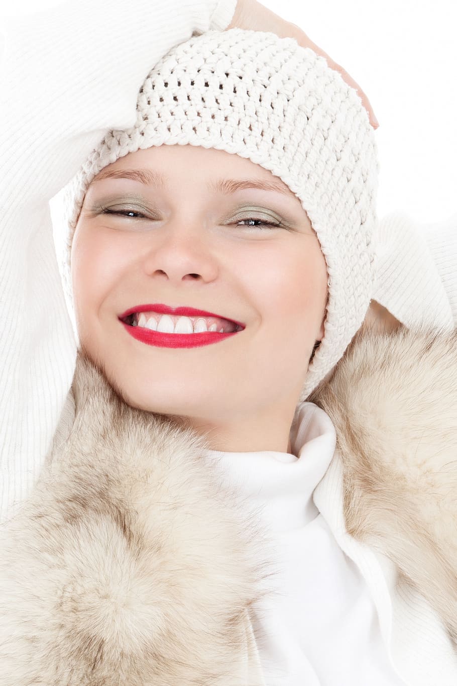 woman wearing white knit hat and white fur-lined coat, beauty HD wallpaper