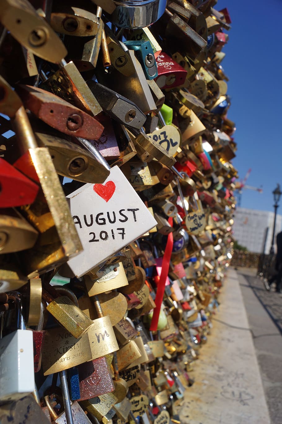 love, key, lock, bridge, france, happy, couple, heart, together HD wallpaper