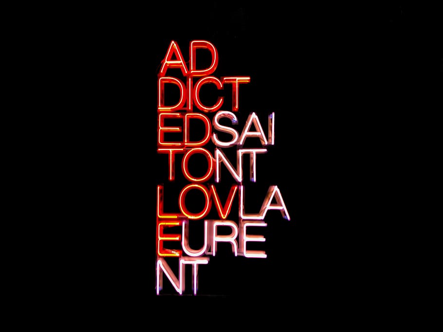 red Addict Edsai Tont Lovla Eurent neon signage, addicted sait to nt lovelaeurent neon signaga HD wallpaper