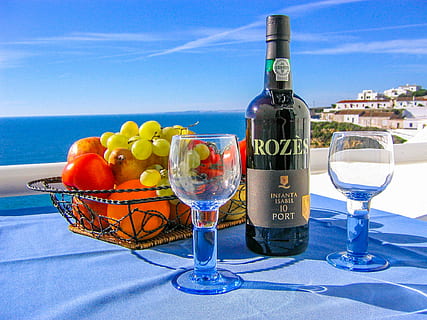 Rozes wine bottle near drinking glass, beach, benefit from HD wallpaper