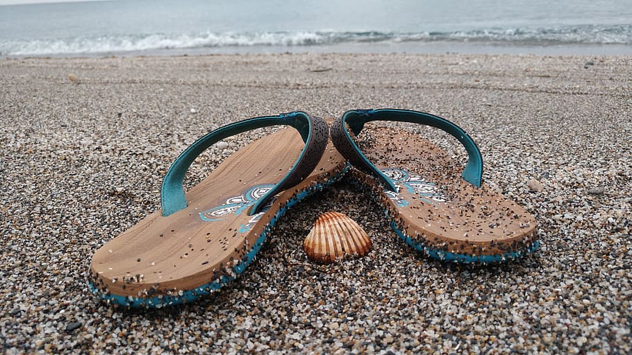 beach, flip flops, cala, shell, sand, dawn, sea, heat, holiday HD wallpaper