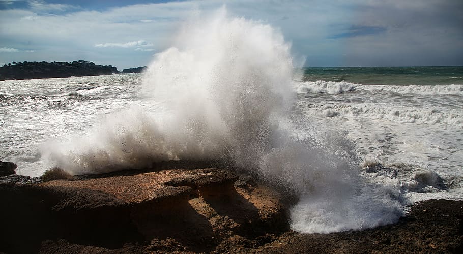 water, wave, sea, head, motion, power in nature, beauty in nature HD wallpaper