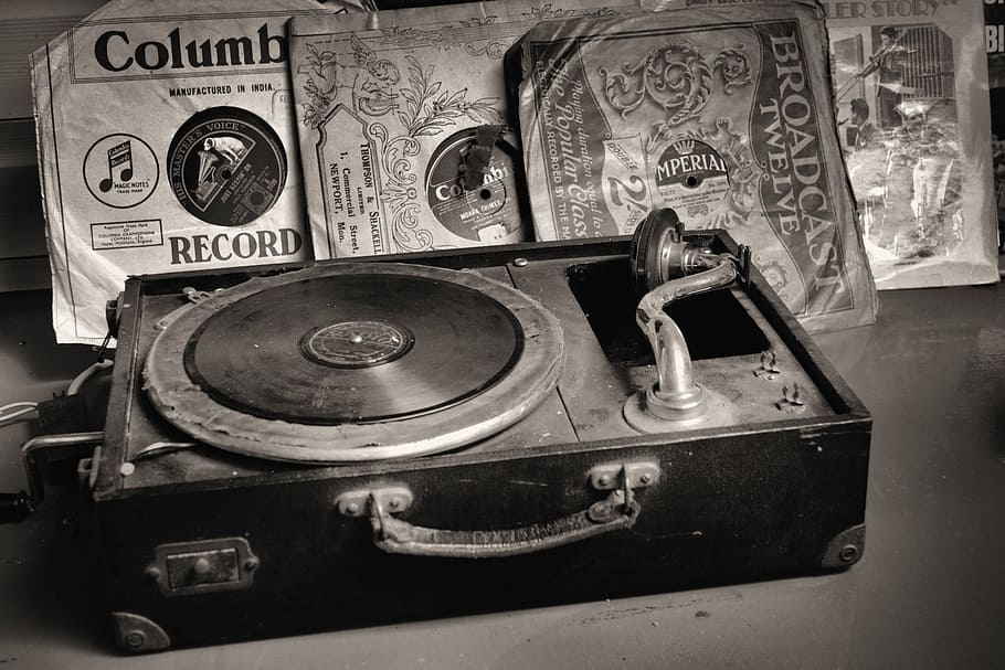 grayscale photo of turntable, record player, records, old, vinyl