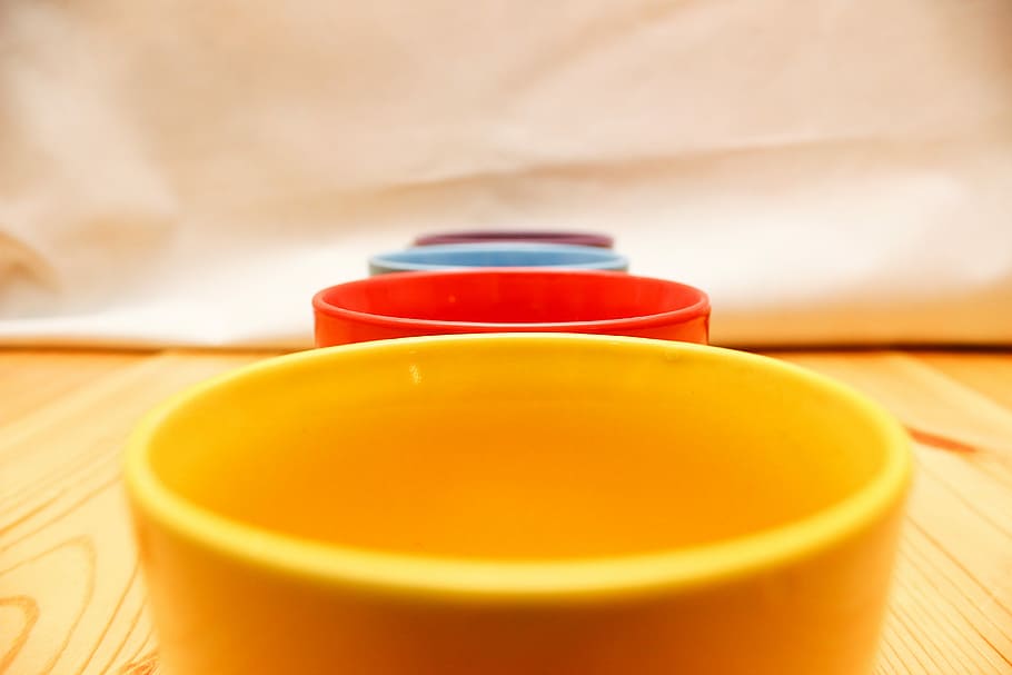 Cup, Glass, Color, Table, Wood, wooden table, red, yellow, blue, HD wallpaper