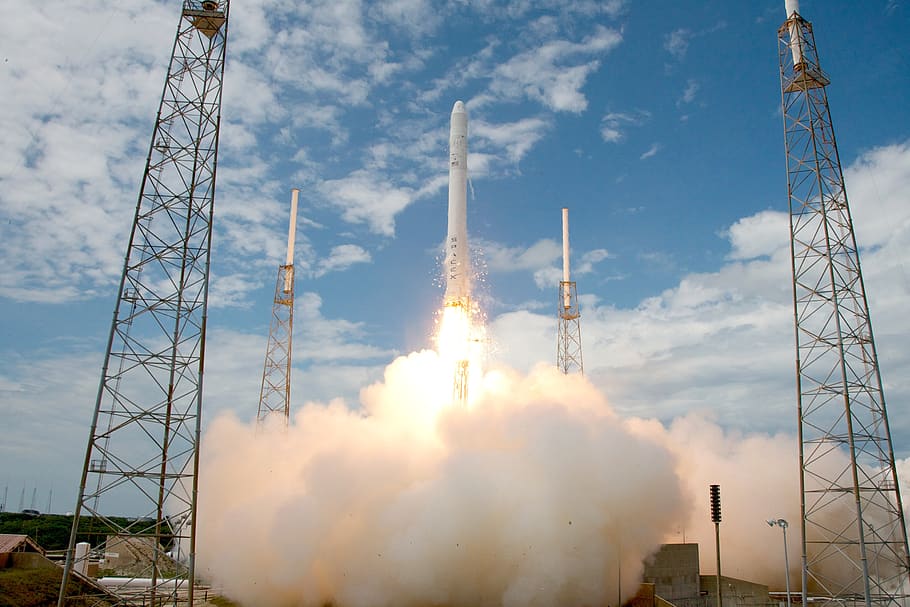 rocket launch, spacex, lift-off, flames, propulsion, speed HD wallpaper