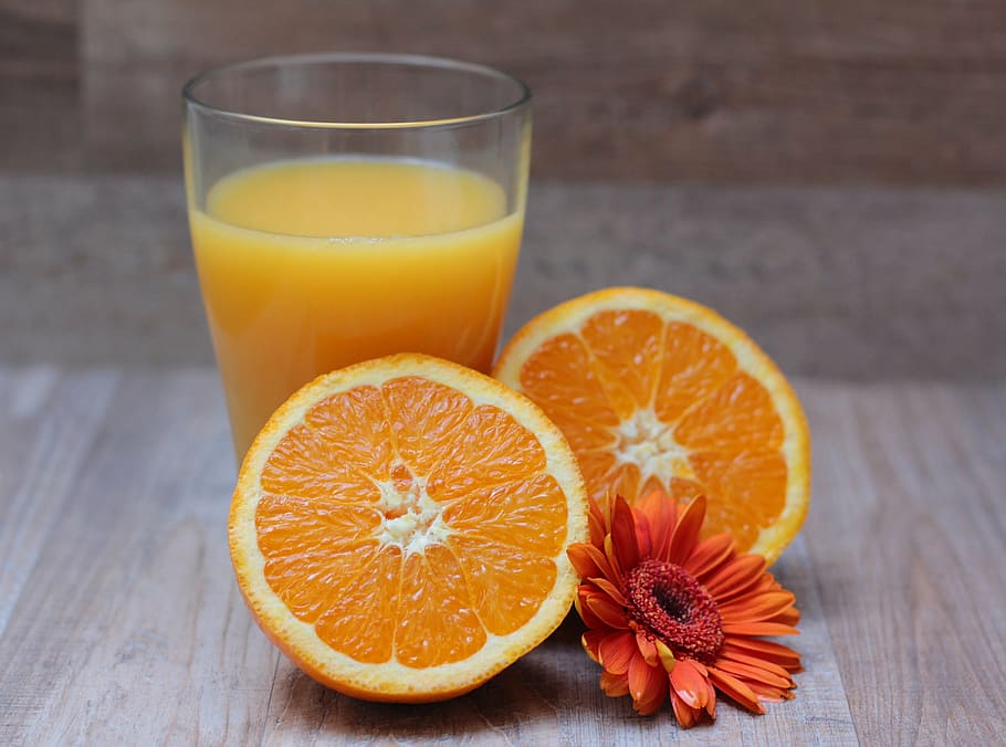 orange juice beside sliced orange fruit, citrus fruit, healthy, HD wallpaper