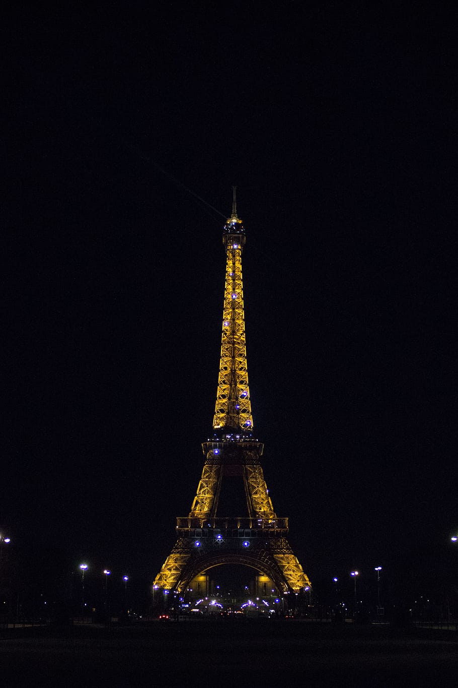 Eiffel Tower during nighttime, Eiffel Tower, Paris at nightime, HD wallpaper