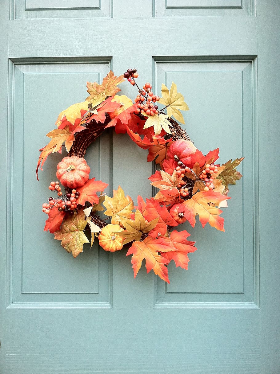 yellow autumn wreath hanged on door, fall, orange, nature, season HD wallpaper