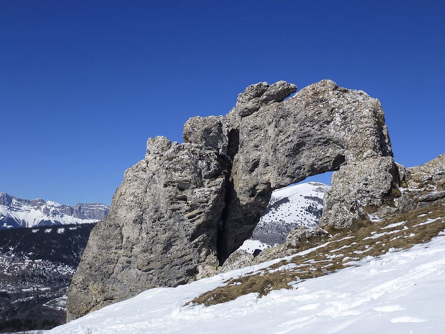 Mountain, Breakthrough, Rock, Snow, breakthrough rock, winter HD wallpaper