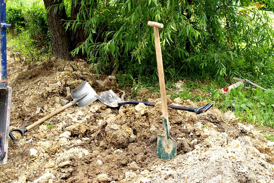 shovels, earth, layout, work, green, tree, mud, nature, foliage, HD wallpaper