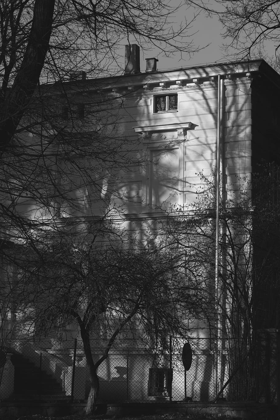 tenement, house, apartment, bw, shadows, lodz, polska, poland, HD wallpaper