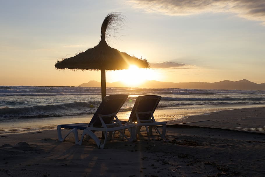Lonely at the Beach, sun lounge, sunbed, lounger, parasol, sunset