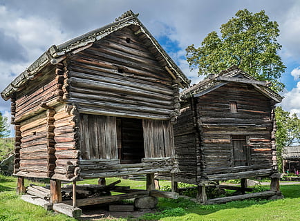 close-up photography of two brown wooden house, hut, building HD wallpaper