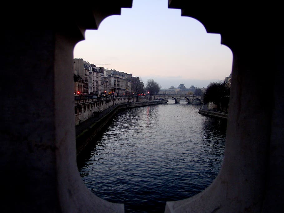 river seine, paris, sena, bridge, europe, water, love, couple HD wallpaper