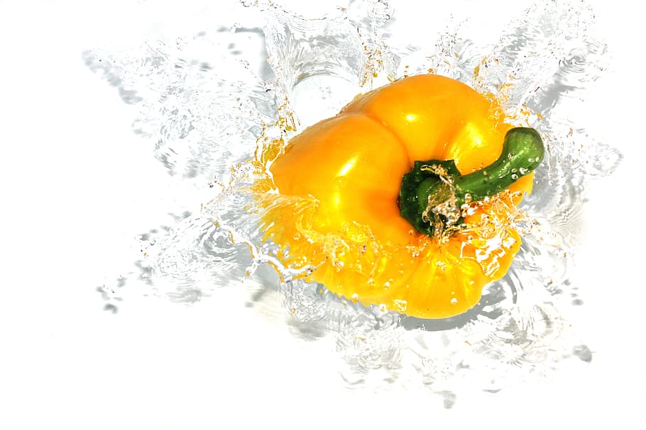 macro photography of yellow bell pepper with water splash, peppers, HD wallpaper